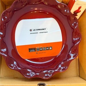 Le Creuset Cherry Stoneware Fluted Pie Dish